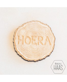 Houten label "Hoera"